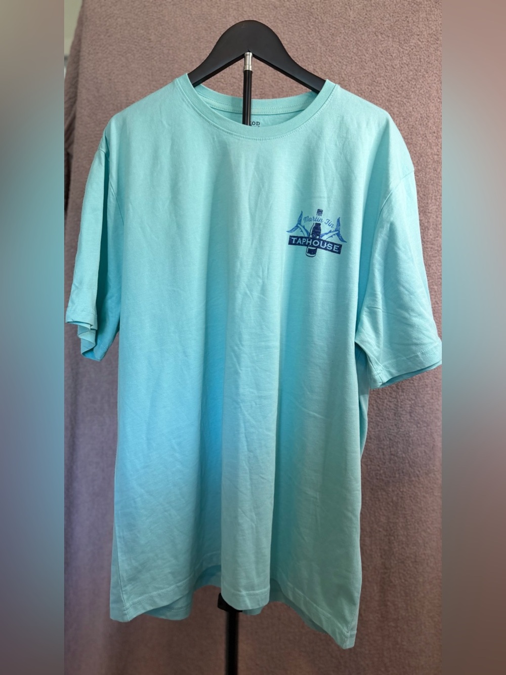 IZOD Saltwater Marlin Fin Taphouse Graphic T-Shirt XXL Aqua Blue